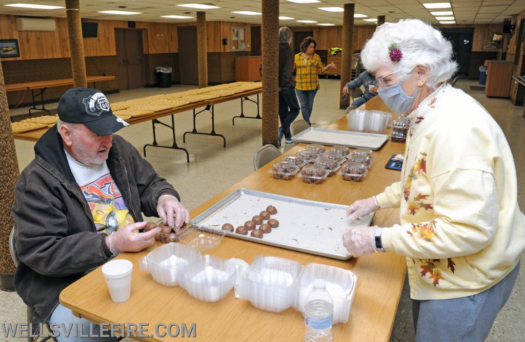 11/2/20 making chocolate covered pretzels and chocolate peanut butter balls. photos by curt werner