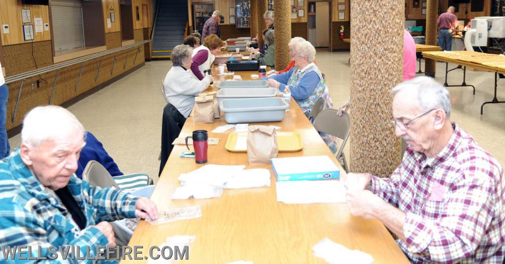 Making Easter Eggs on Monday, March 16.  photos by curt werner