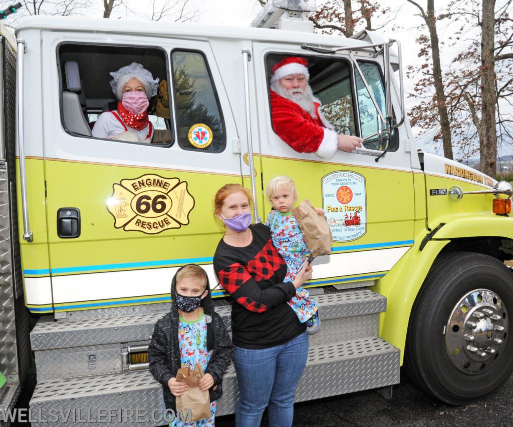 Crafts and Santa on Saturday, December 5.  photos by curt werner